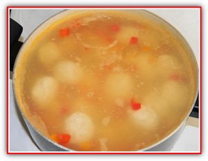 Диетический суп с куриными фрикадельками (пошаговый фото-рецепт)